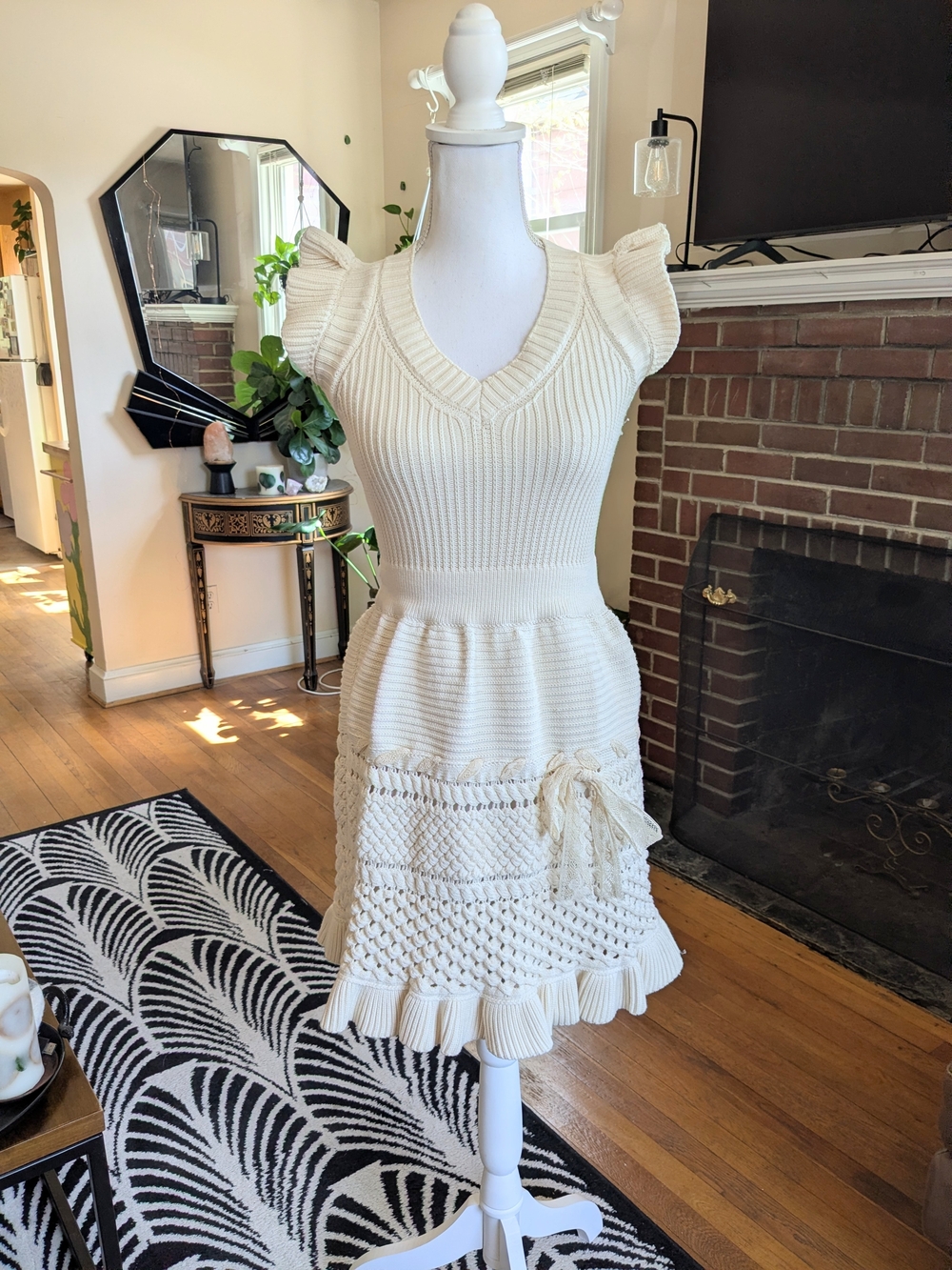 Red Valentino Cream Knit Sleeveless Dress
